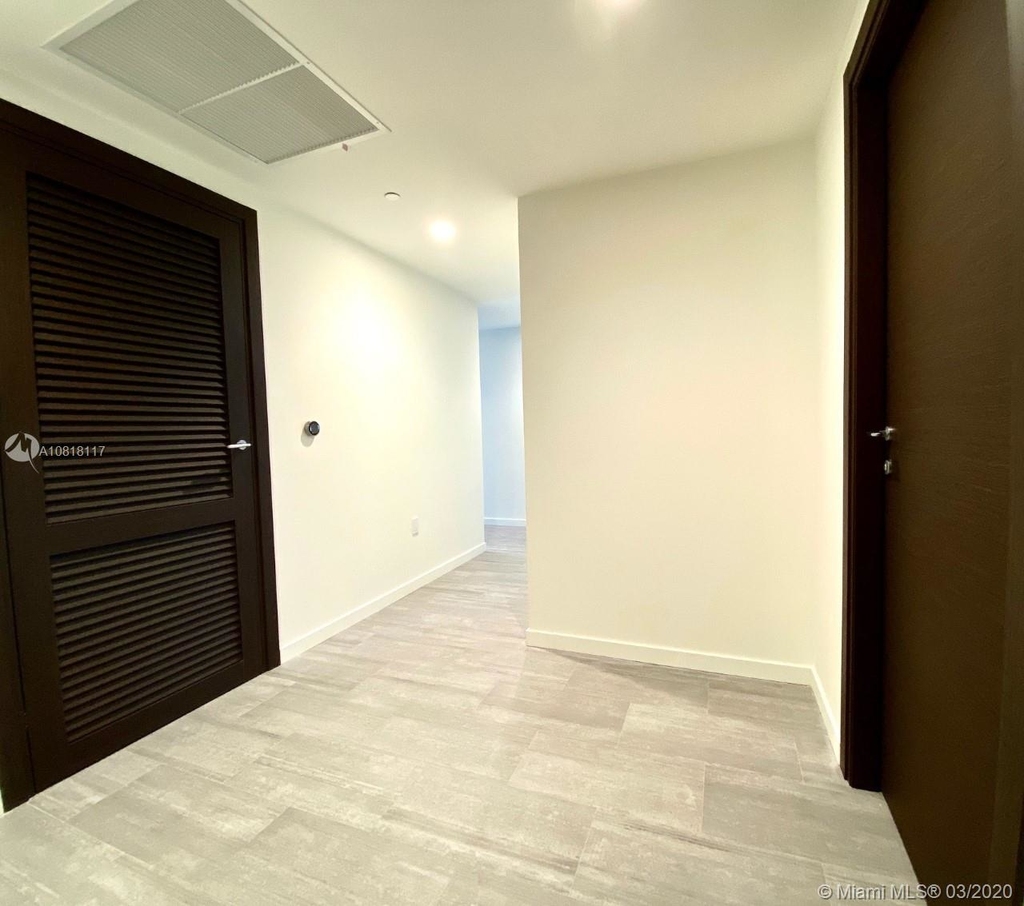 1000 Brickell Plaza - Photo 18