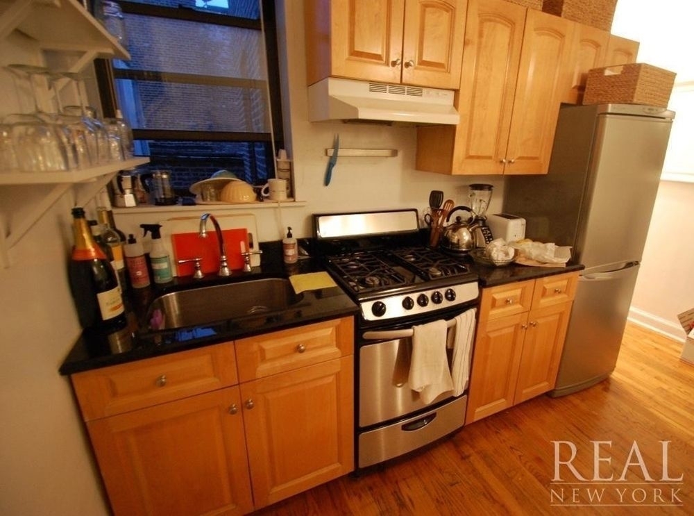 75 Orchard St - Photo 2