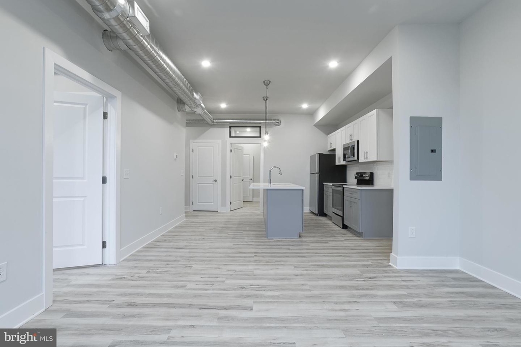 2440 Kensington Ave #304 - Photo 8