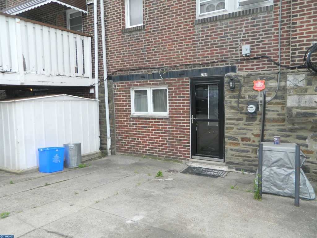 2707 Dudley Street - Photo 0