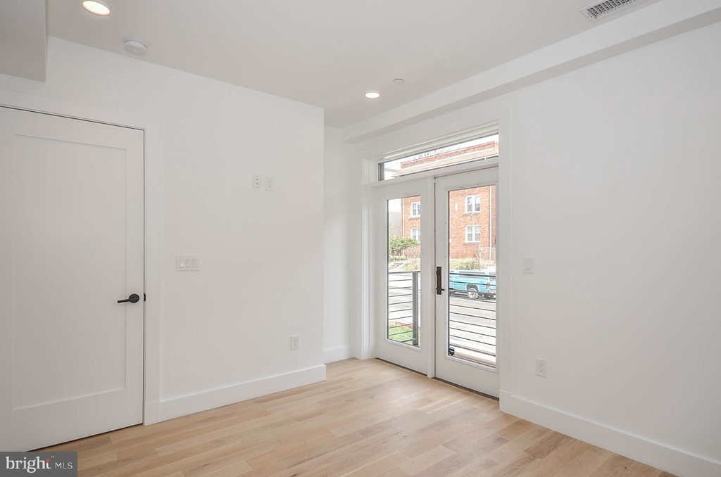 3514 13th Street Nw - Photo 9