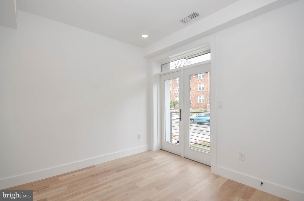 3514 13th Street Nw - Photo 16