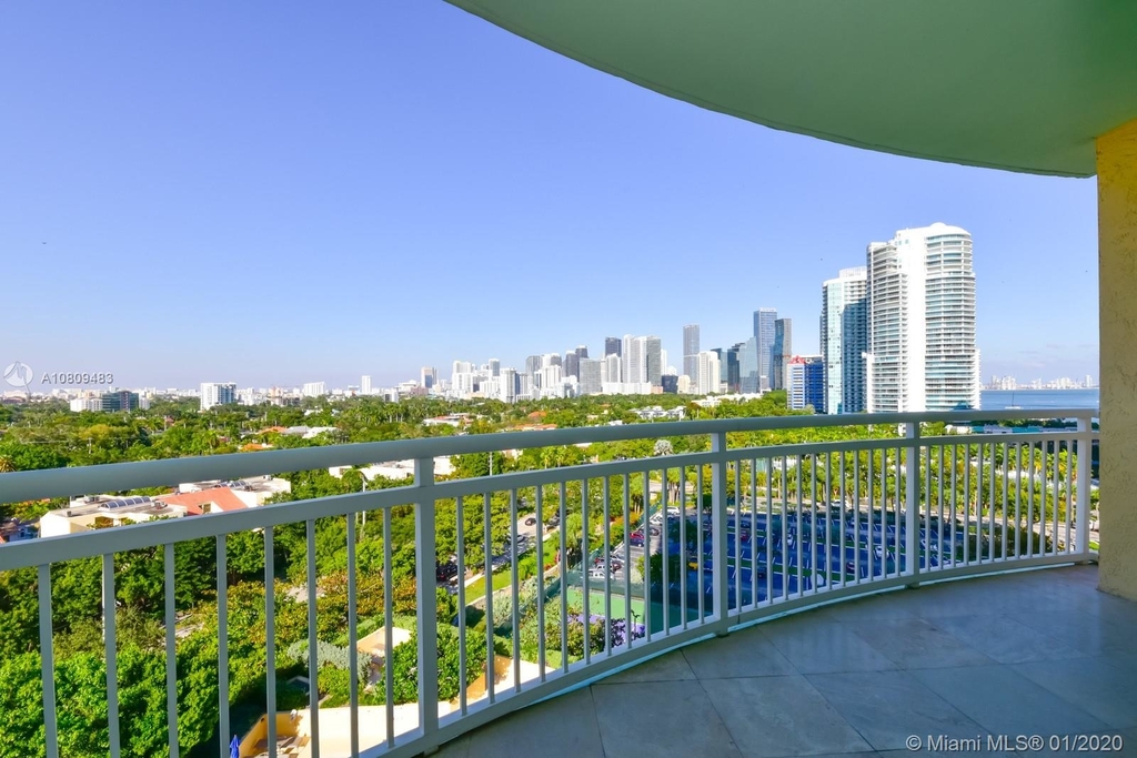 2475 Brickell Ave - Photo 1