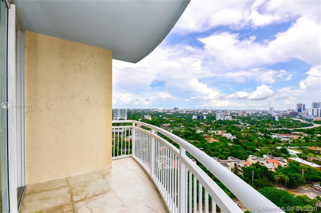 2475 Brickell Ave - Photo 4