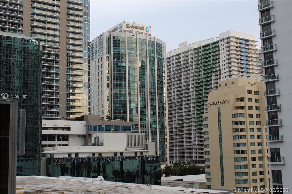 1010 Brickell Ave - Photo 17