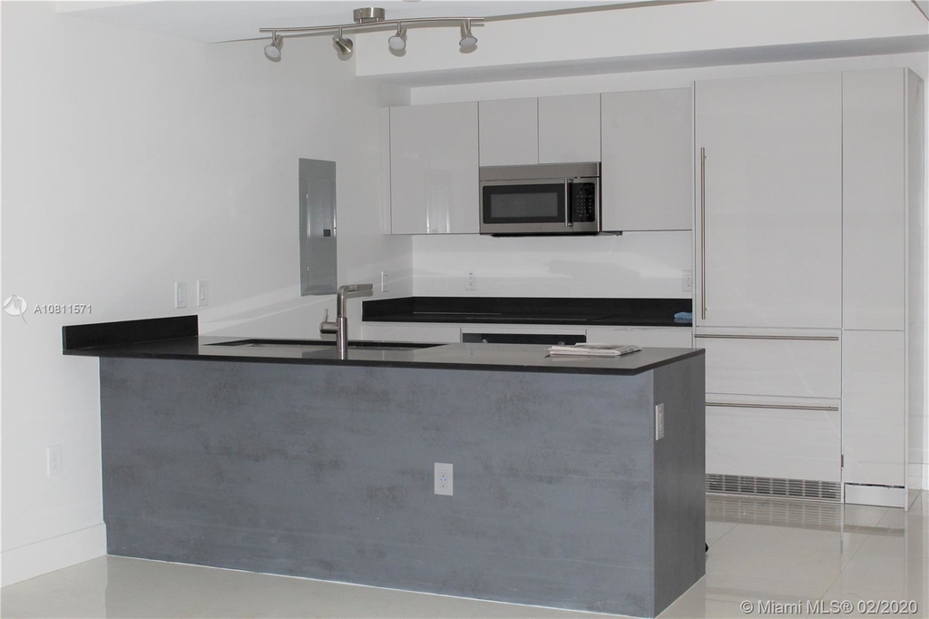 1010 Brickell Ave - Photo 13