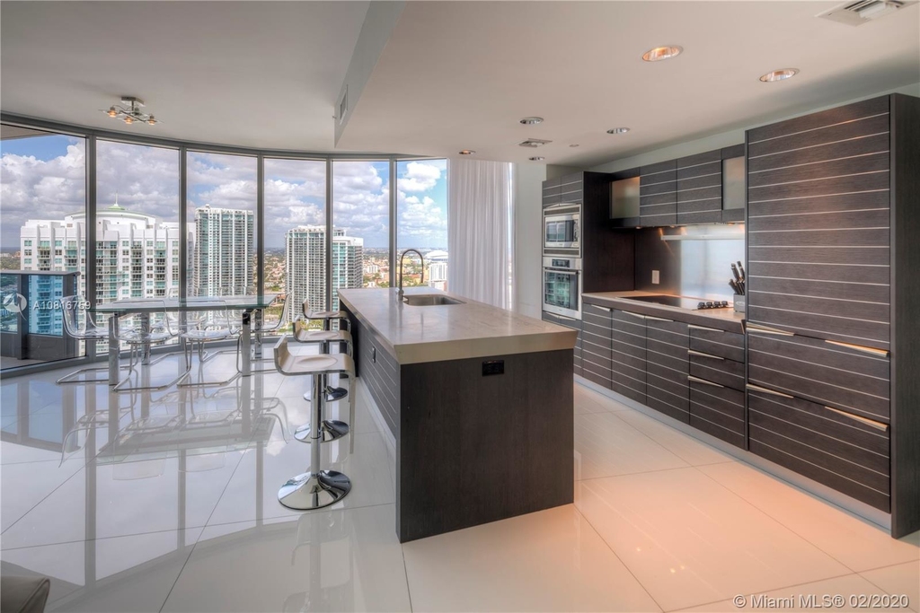 200 Biscayne Boulevard Way - Photo 9