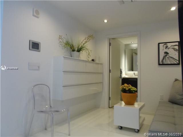 17121 Collins Ave - Photo 51