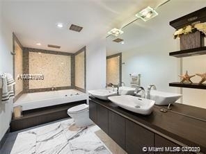 200 Biscayne Boulevard Way - Photo 4