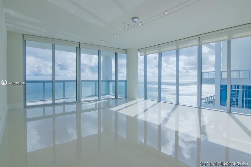 6899 Collins Ave - Photo 4