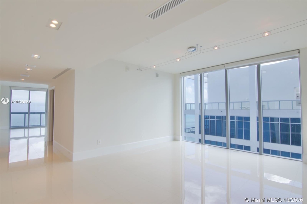 6899 Collins Ave - Photo 26