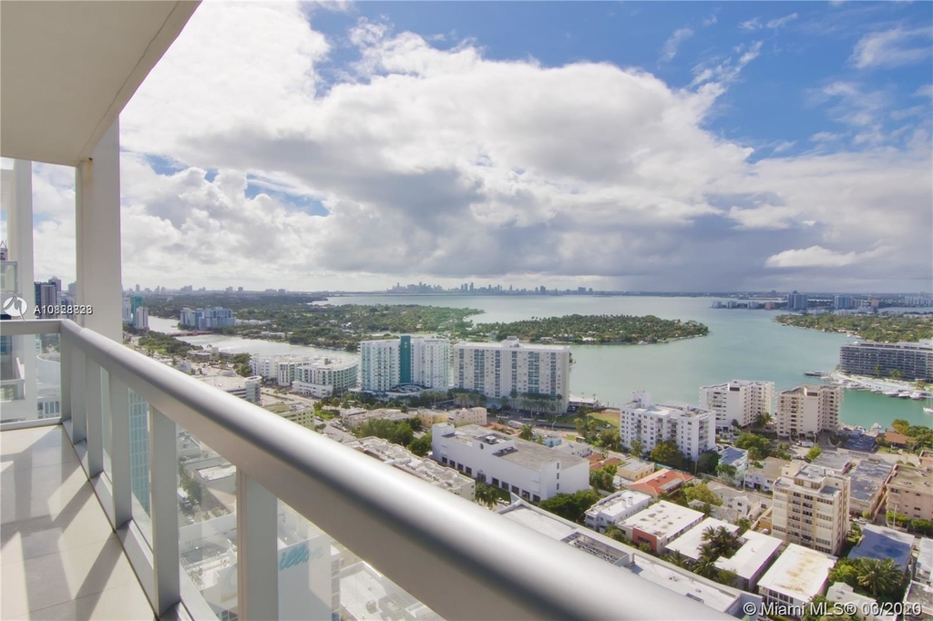 6899 Collins Ave - Photo 35