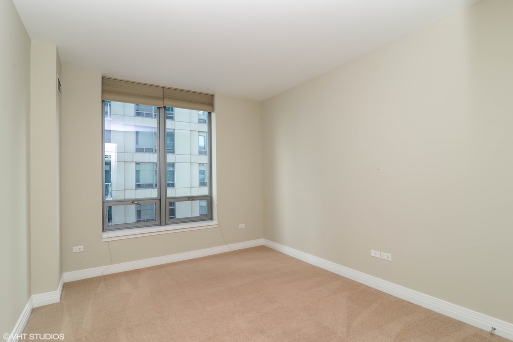 600 North Lake Shore Drive - Photo 14