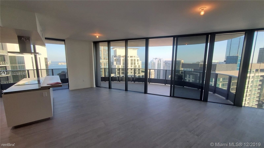 1000 Brickell Plz Unit 4801 - Photo 4