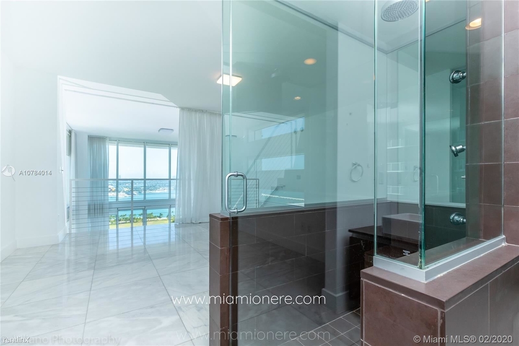 1040 Biscayne Blvd Apt 2104 - Photo 38