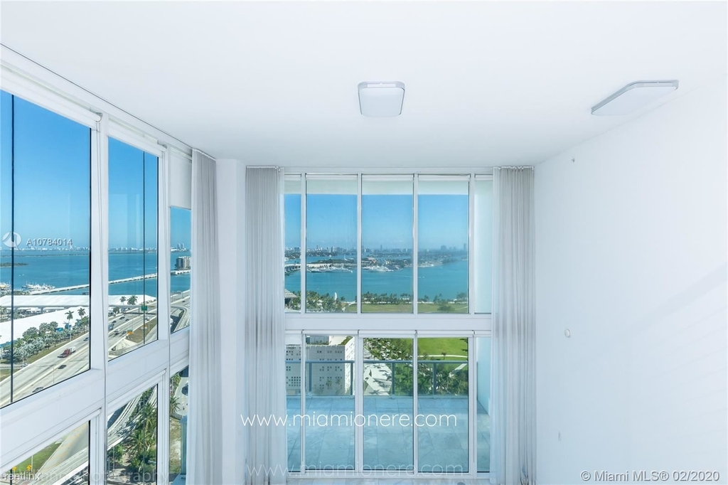 1040 Biscayne Blvd Apt 2104 - Photo 6