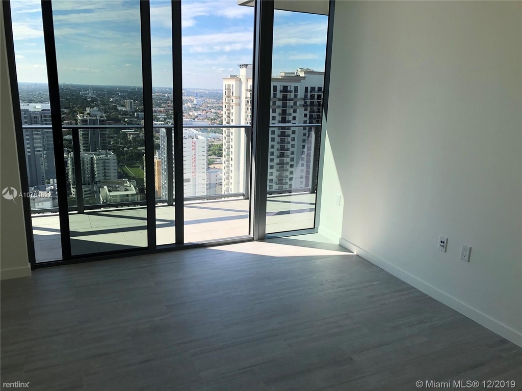 1000 Brickell Plz Unit 3508 - Photo 4