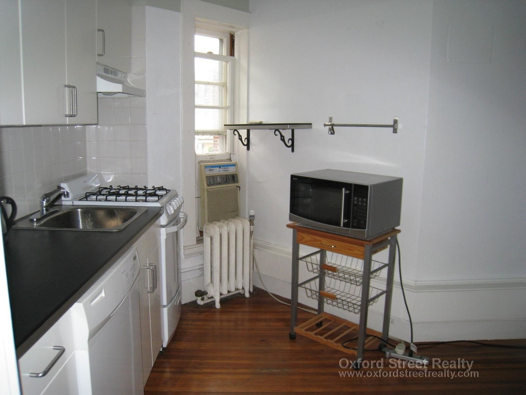 1572 Massachusetts Ave. - Photo 4