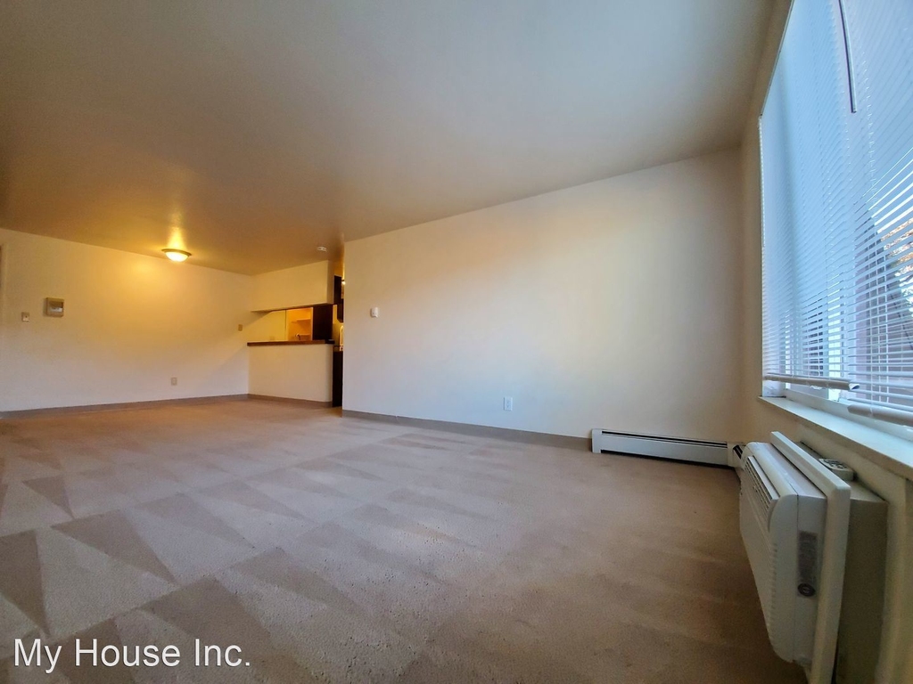 634 Mathews Street - Photo 12