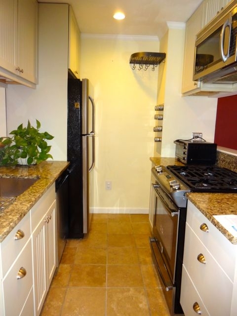 229 West 3rd St. - Photo 9