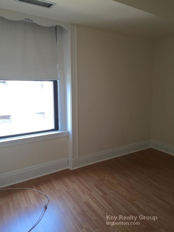 62 Boylston St. - Photo 6