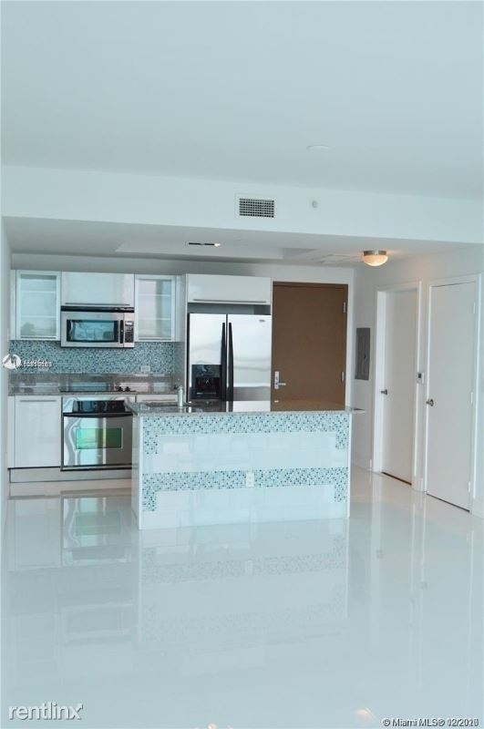 888 Biscayne Blvd 1010 - Photo 6