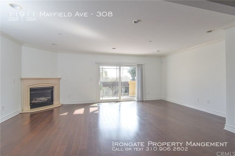 11911 Mayfield Ave - Photo 11