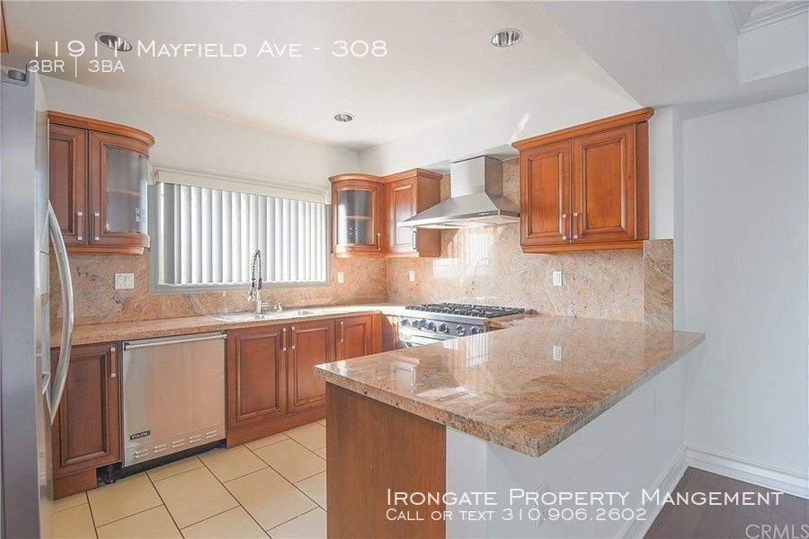 11911 Mayfield Ave - Photo 14