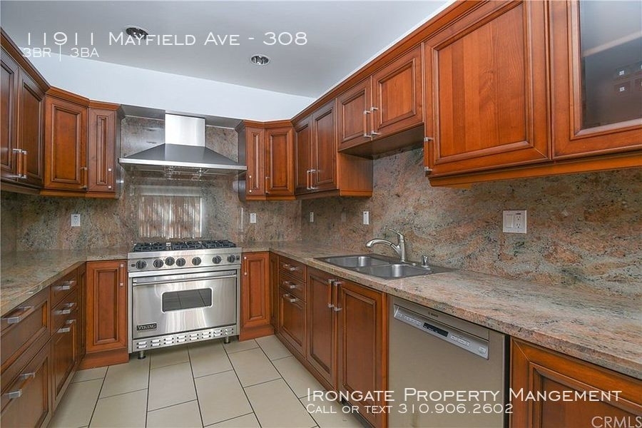 11911 Mayfield Ave - Photo 16