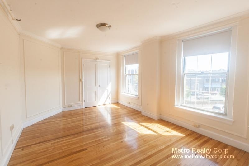 1284 Beacon St. - Photo 6