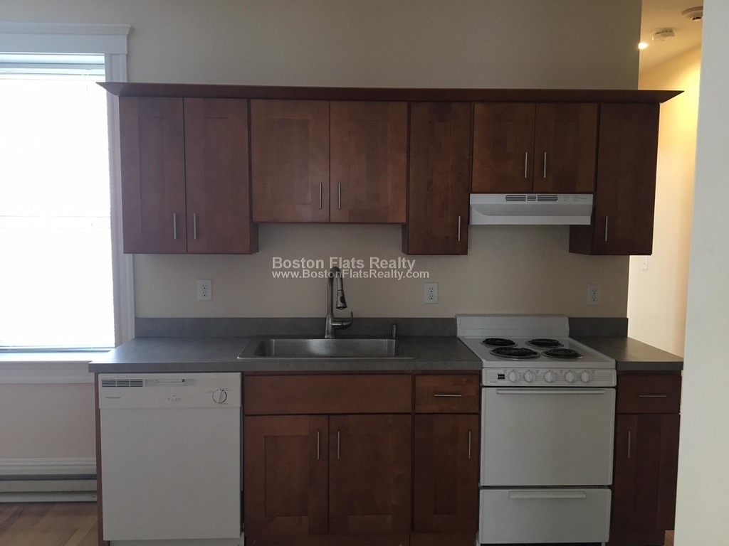 883 Huntington Ave. - Photo 10