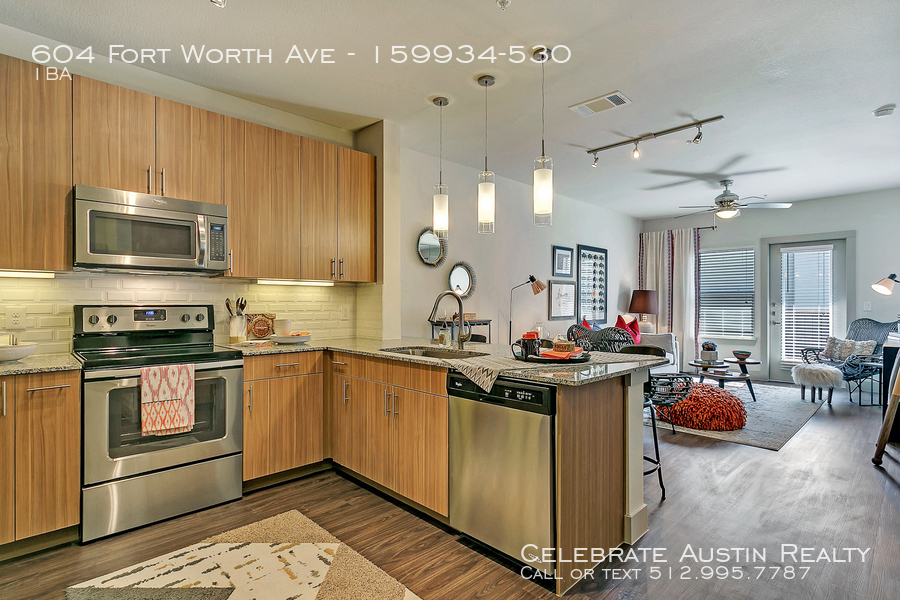 604 Fort Worth Ave - Photo 4