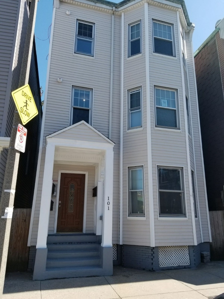 101 Chelsea St. - Photo 0