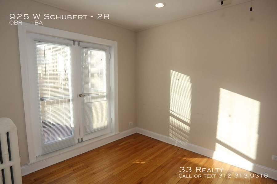 925 W Schubert Ave - Photo 2