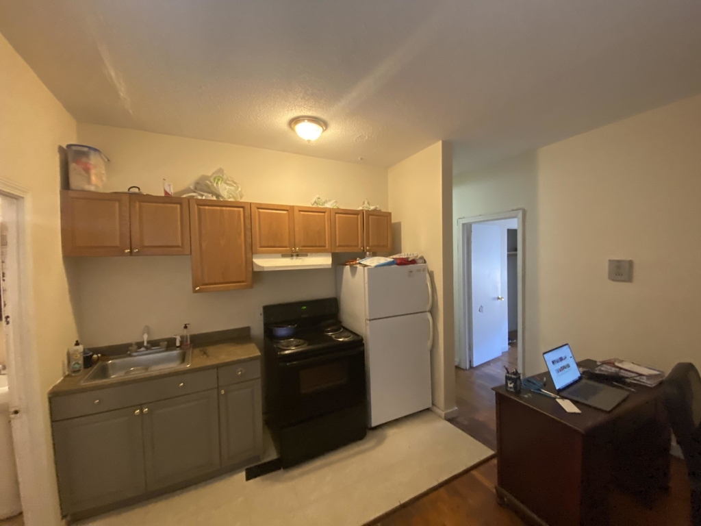 892 Huntington Ave., Unit 5 - Photo 19