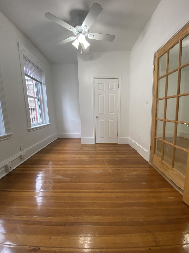 64 Hemenway St. - Photo 9