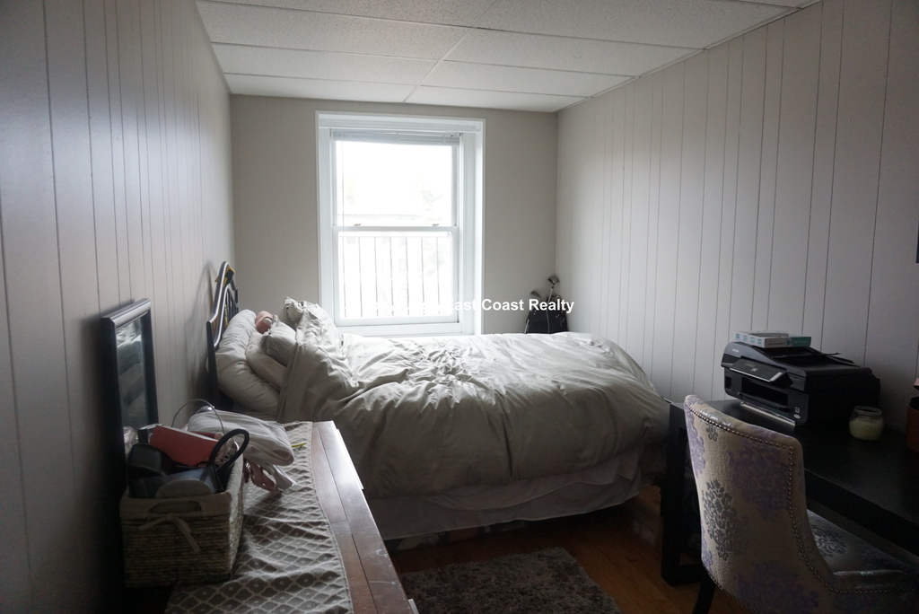 1055 Beacon St. - Photo 15