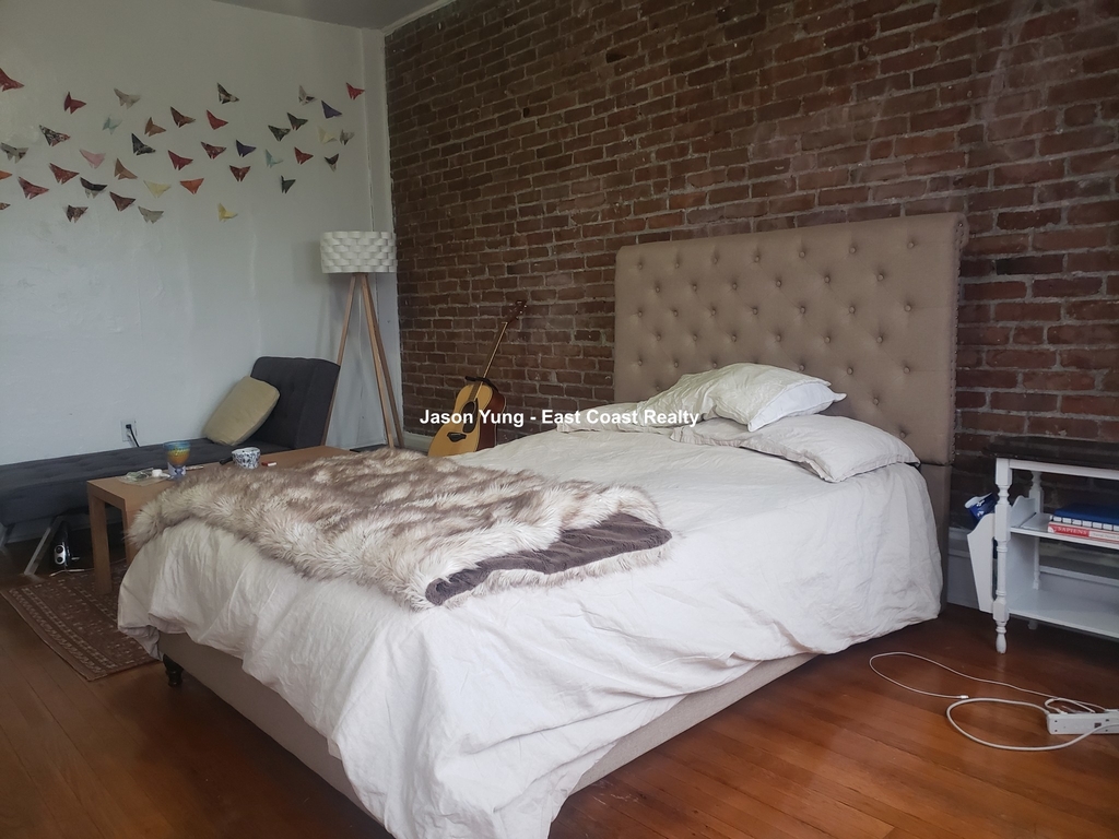 238 Hemenway St. - Photo 3