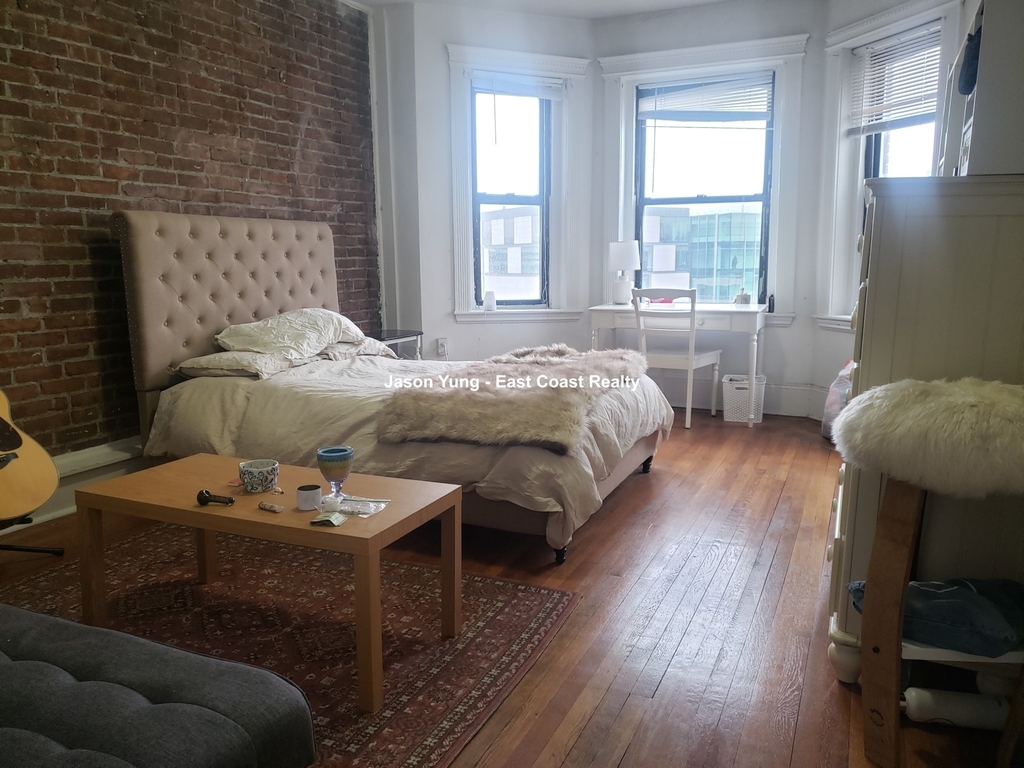 238 Hemenway St. - Photo 2