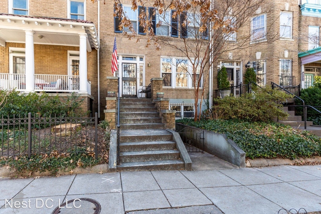 1602 Hobart Street Nw - Photo 4