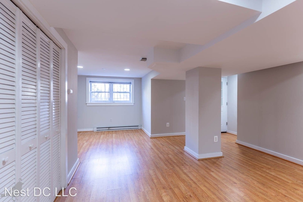 1602 Hobart Street Nw - Photo 1