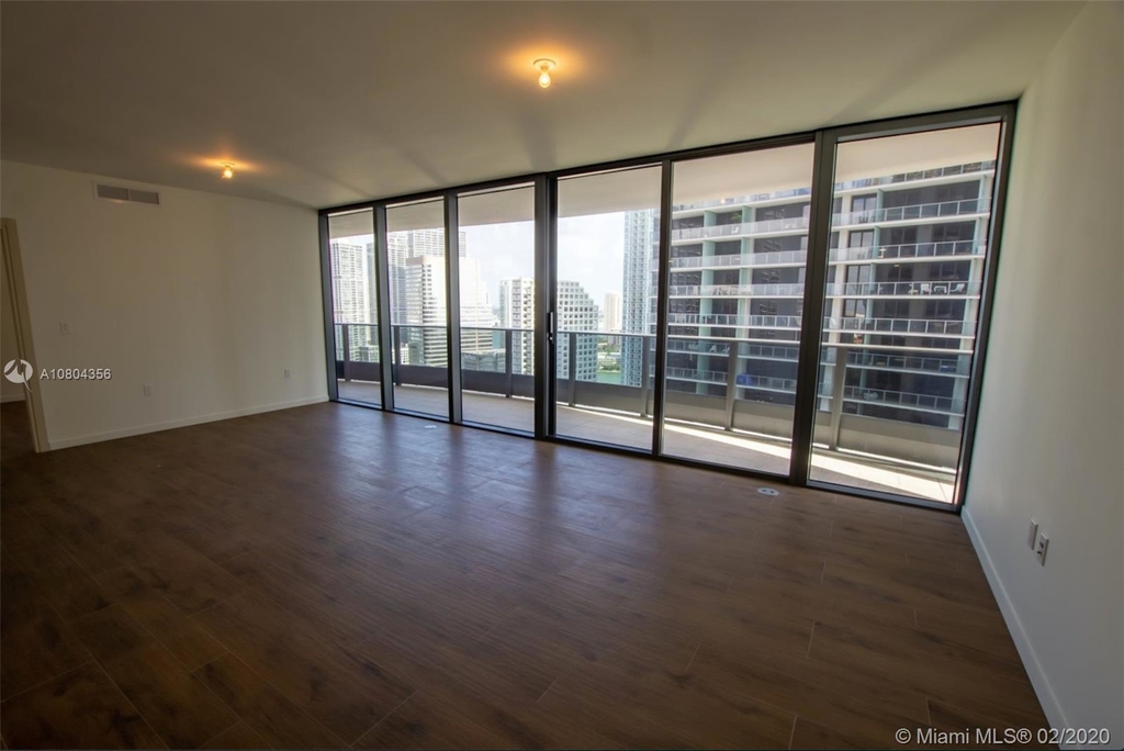 1000 Brickell Plaza - Photo 12