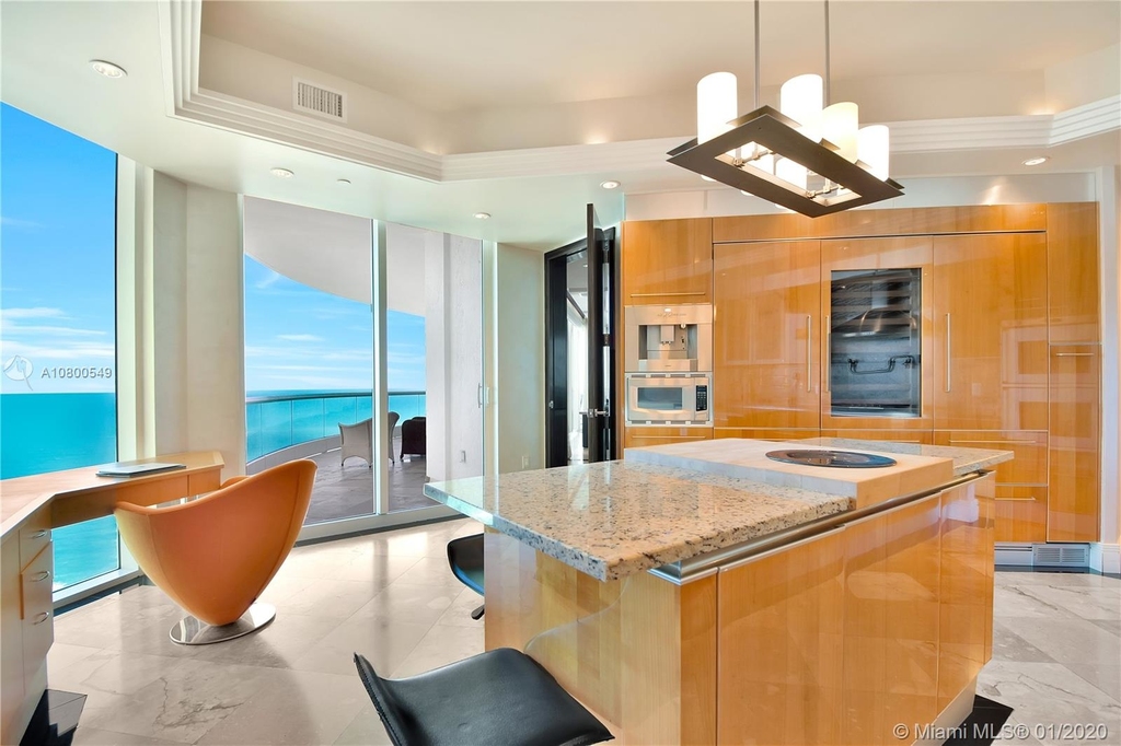 16051 Collins Ave - Photo 52