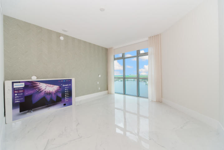 17301 Biscayne Boulevard - Photo 27