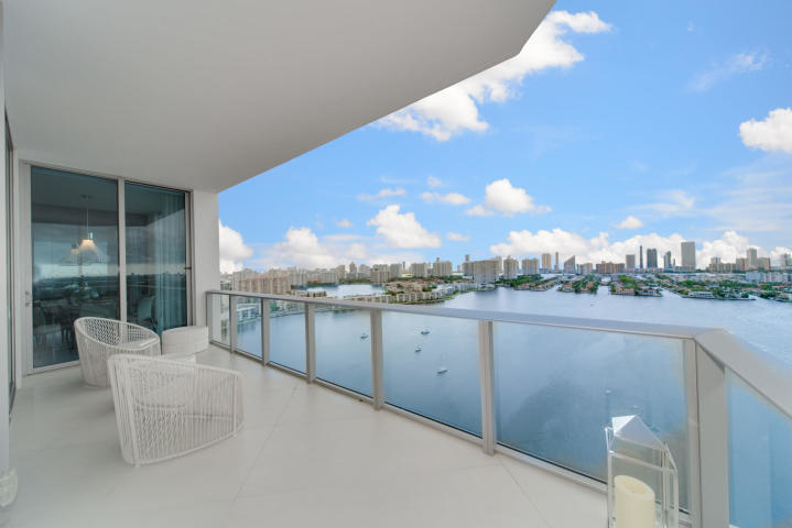 17301 Biscayne Boulevard - Photo 3