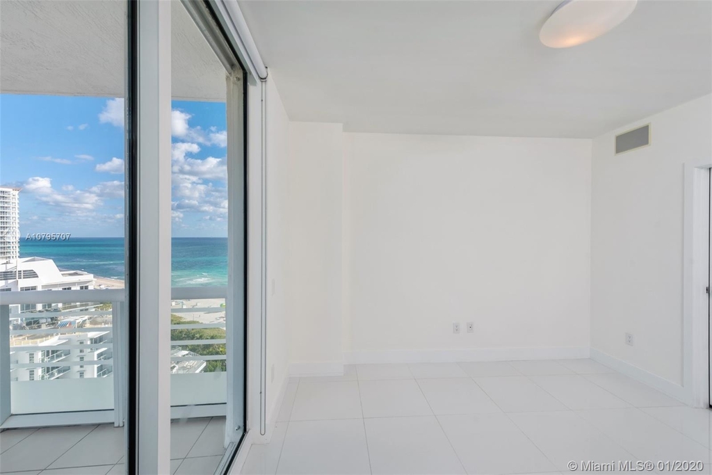 3801 Collins Ave - Photo 73