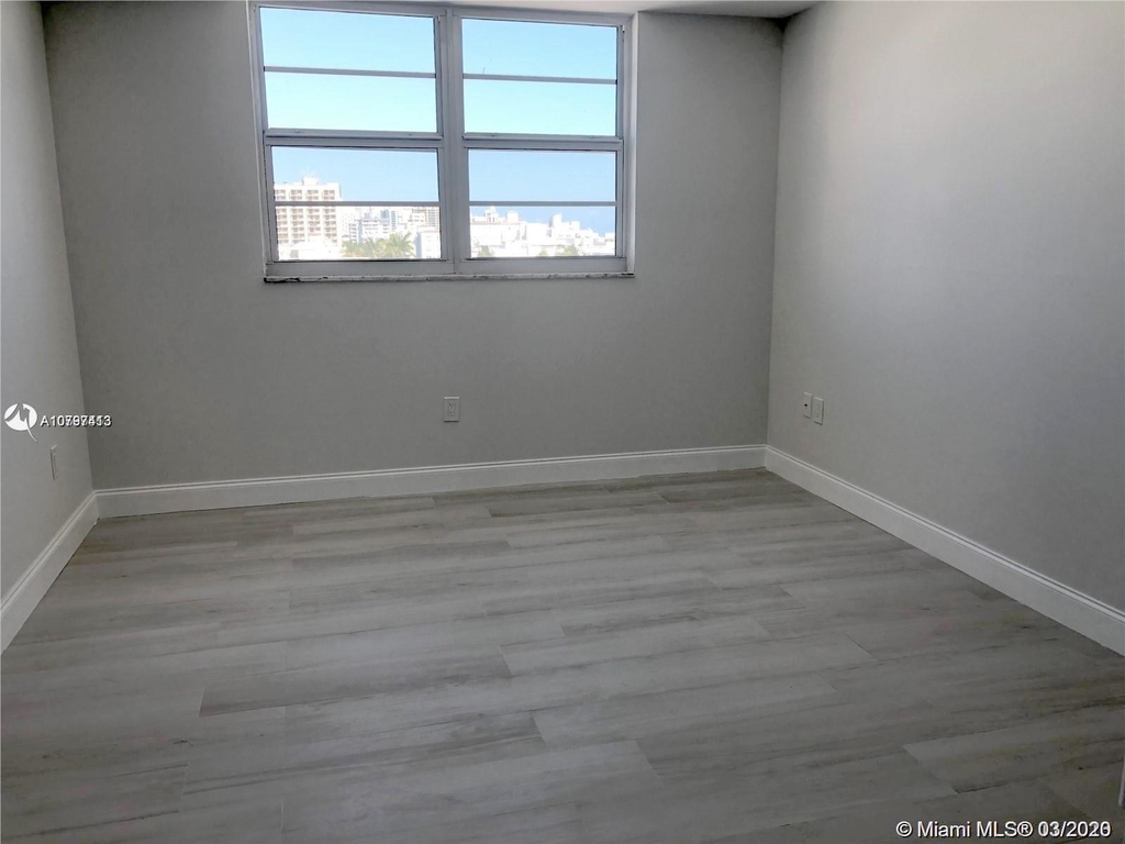 720 Collins Ave - Photo 17