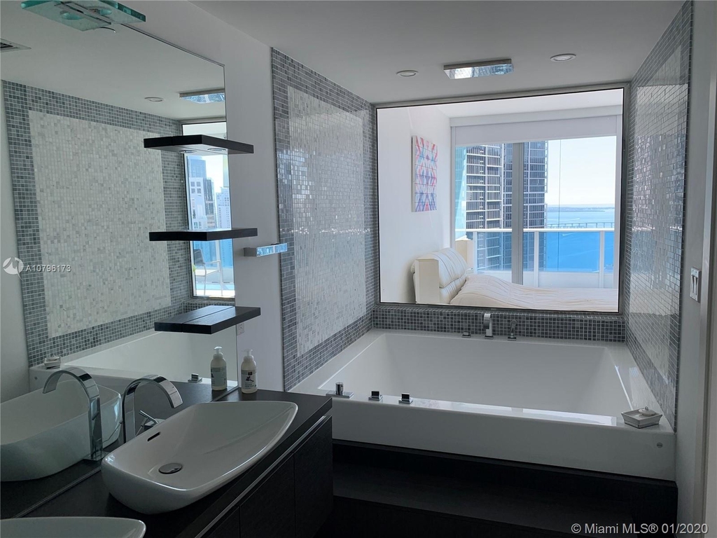 200 Biscayne Boulevard Way - Photo 5