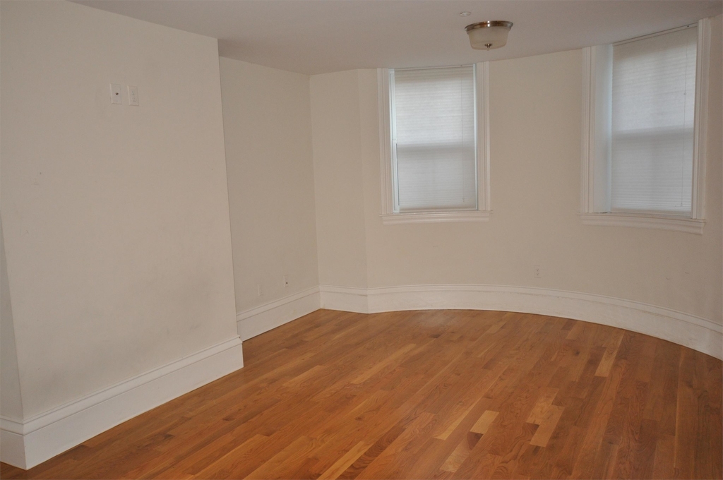 656 Massachusetts Ave. - Photo 12