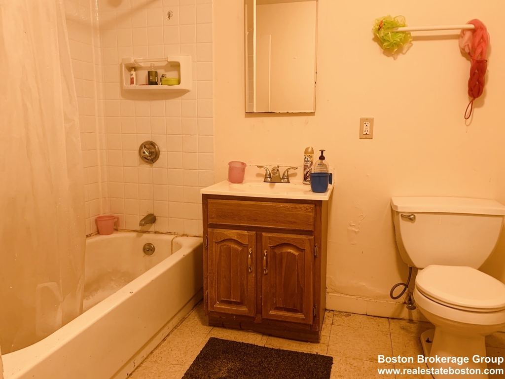 1574 Tremont St. - Photo 7